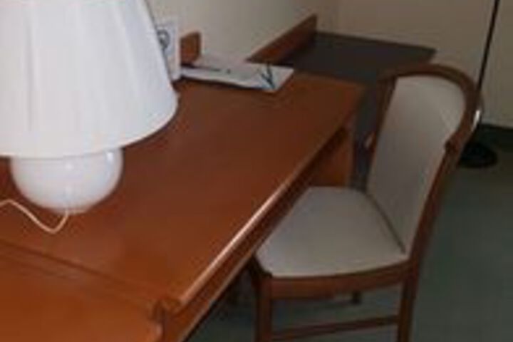 Room 16 of 19