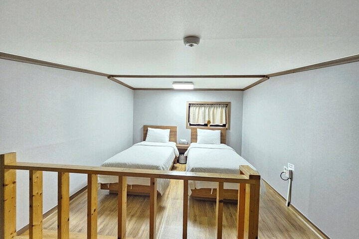 Room 14 of 41