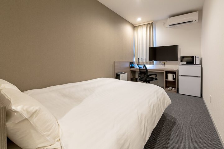 Room 3 of 14