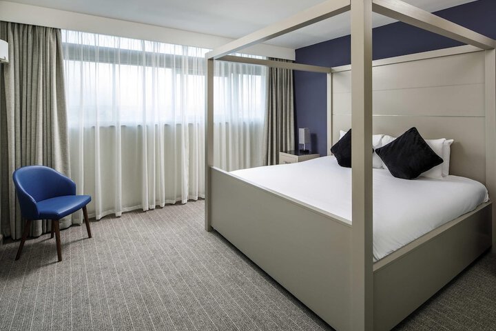 Room 12 of 61