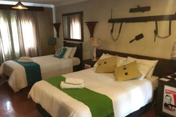 Room 6 of 33