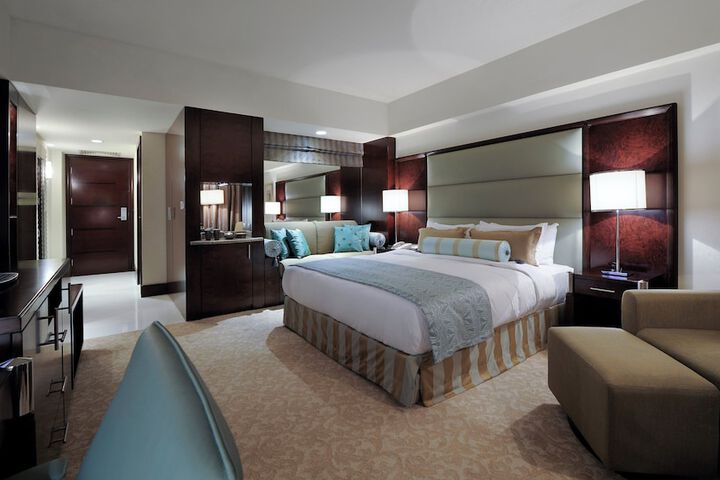 Room 20 of 168
