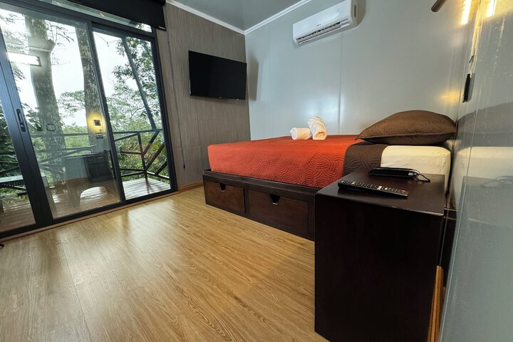 Room 3 of 39