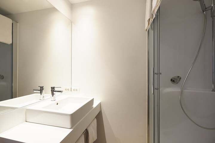 Room 44 of 62