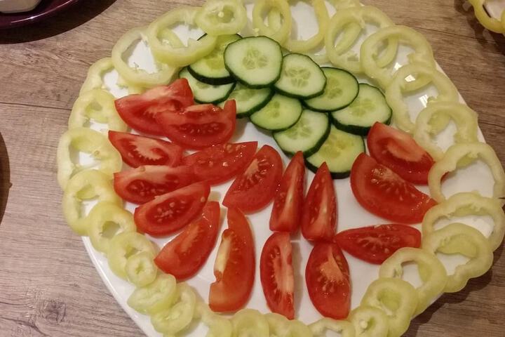 Dining 33 of 48