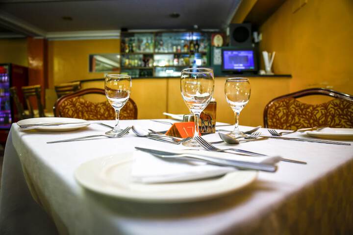 Dining 30 of 44
