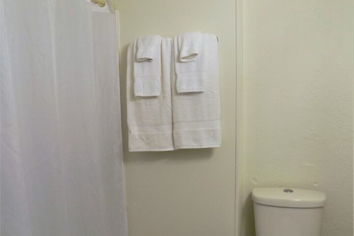 Room 44 of 63