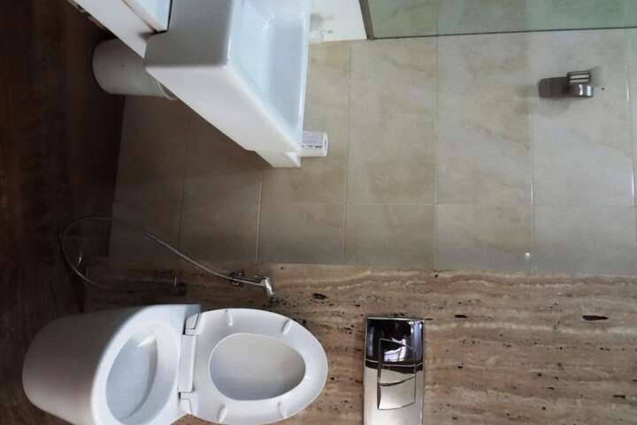 Room 40 of 48