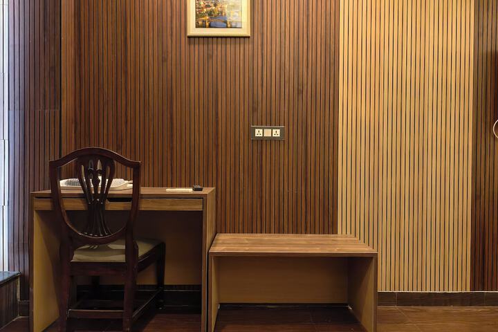 Room 73 of 90