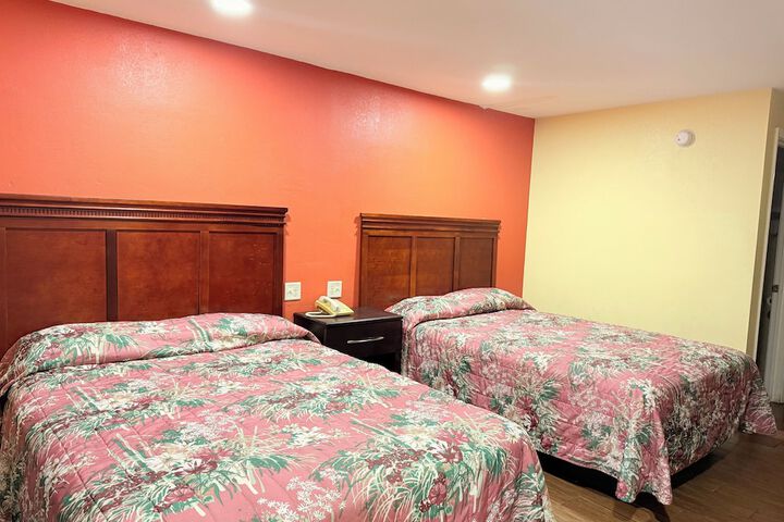 Room 4 of 14