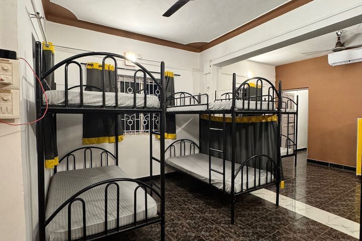 Room 13 of 43