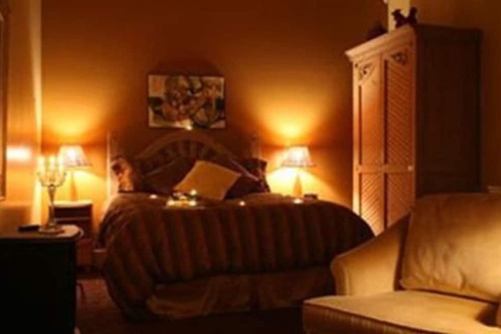 Room 2 of 43