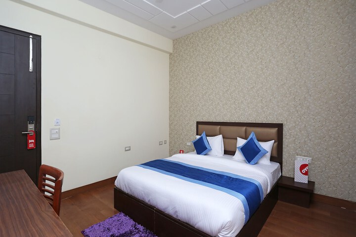 Room 14 of 26