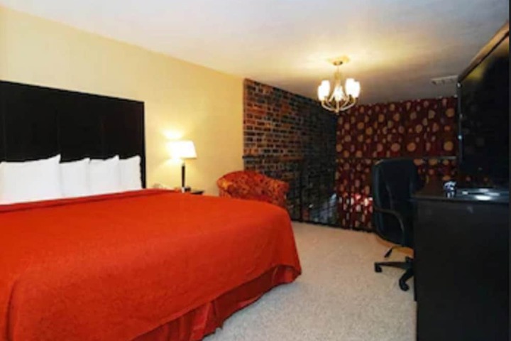 Room 19 of 43