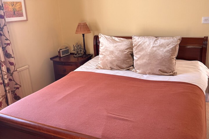 Room 7 of 18