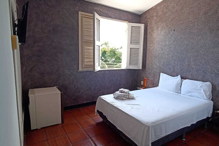Room 3 of 52