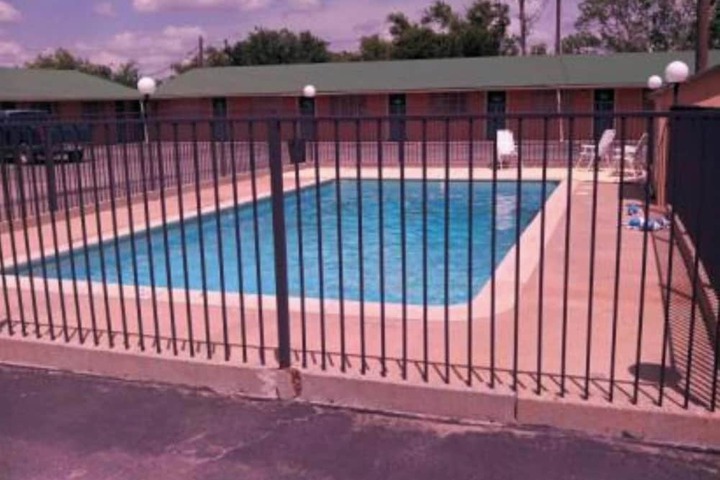 Pool 13 of 13