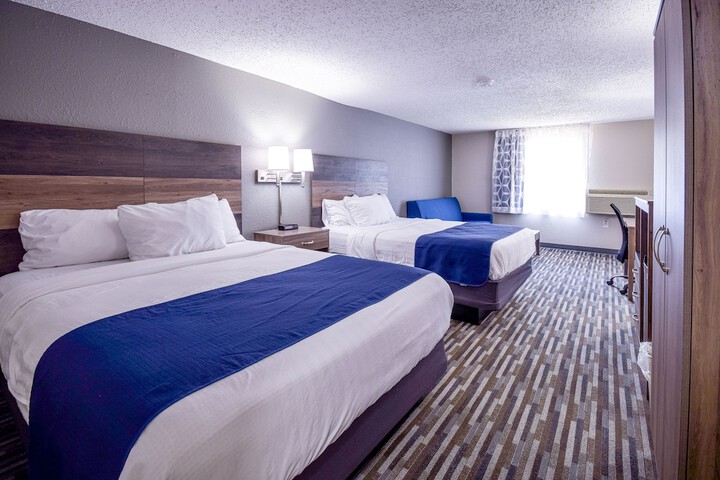1 Queen Bed (1 of 22)