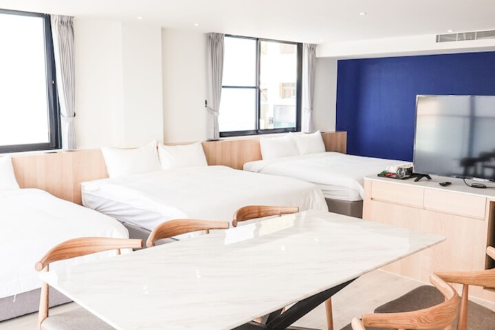 Room 21 of 145