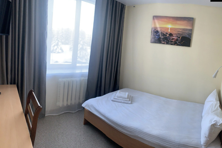 Room 3 of 6