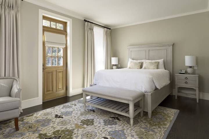 Room 42 of 89
