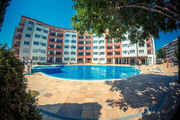 Hotel with Pool