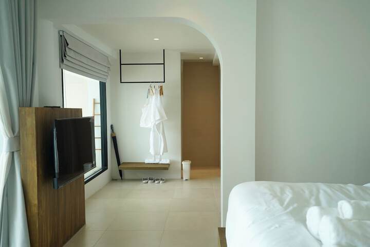 Room 34 of 66