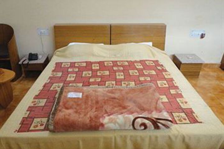 Room 6 of 20