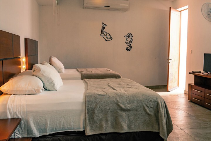 Room 5 of 22