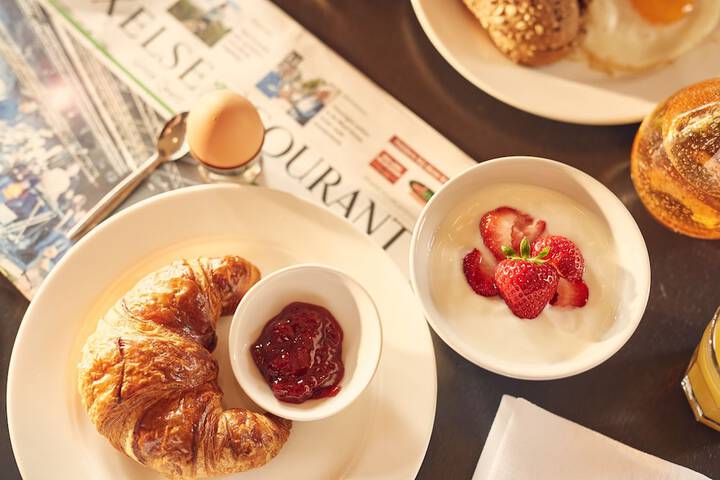 Breakfast/Coffee Service 98 of 125