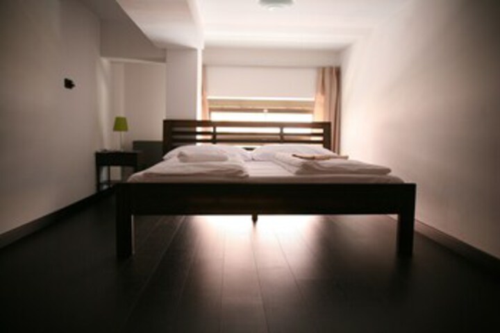 Room 180 of 275