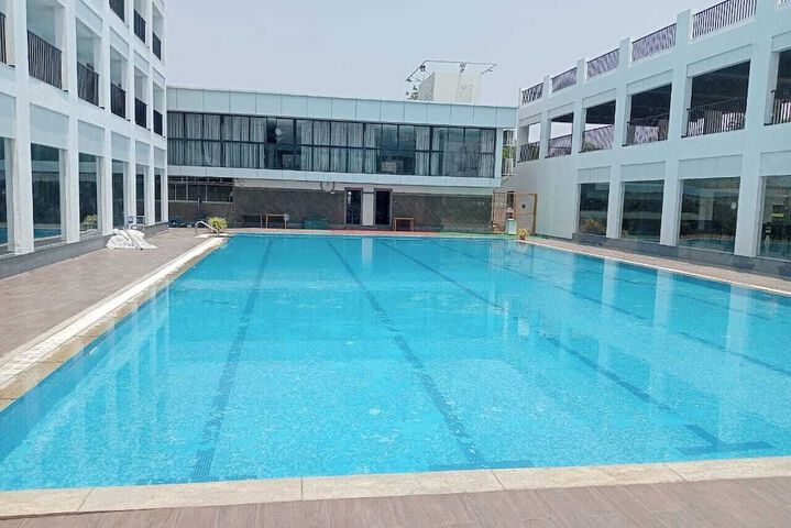 Pool 10 of 20