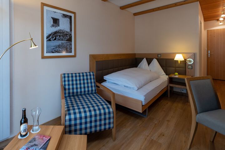 Room 20 of 185