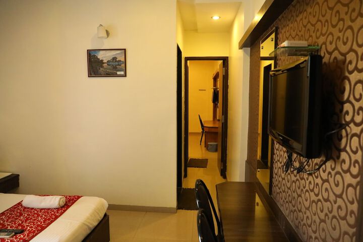 Room 12 of 51