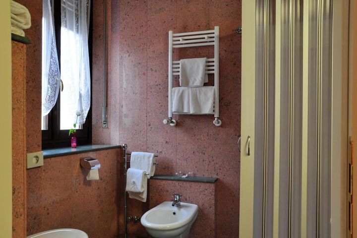 Room 43 of 59