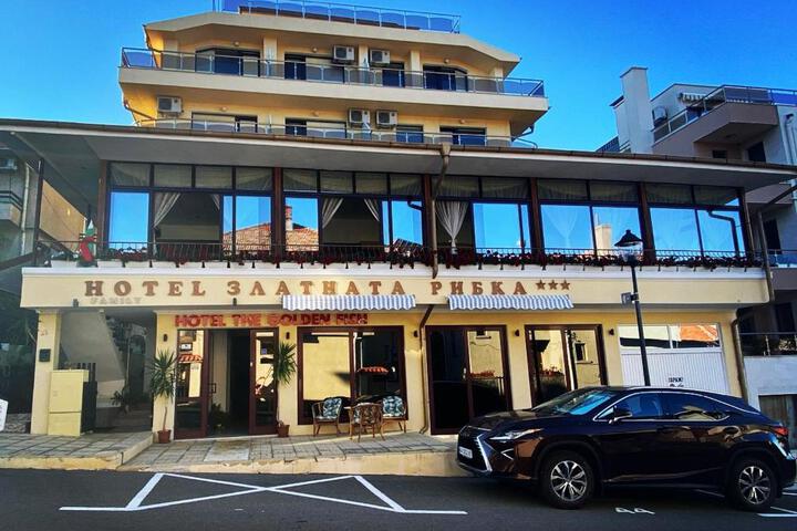 Family Hotel The Golden fish