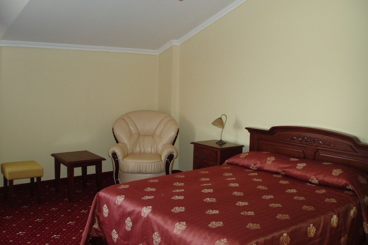 Room 21 of 33