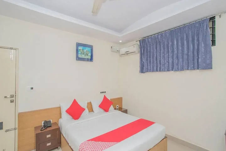 Room 2 of 9