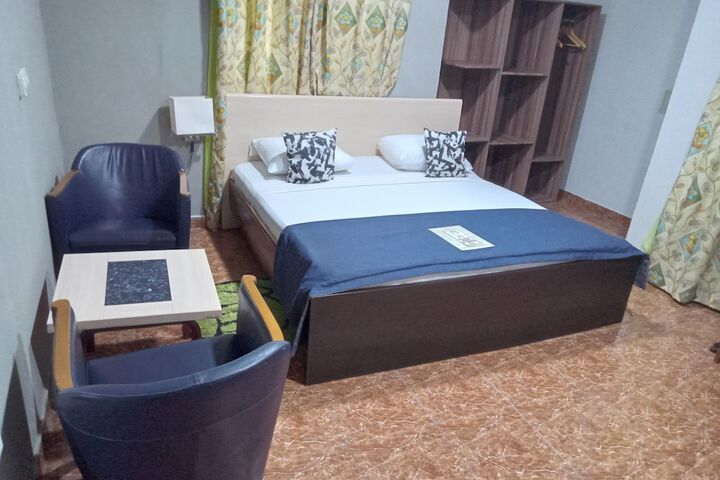 Room 3 of 21