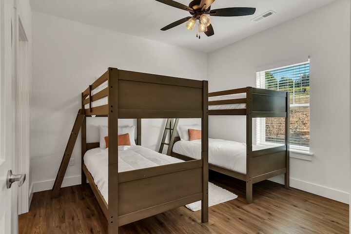 Room 10 of 53