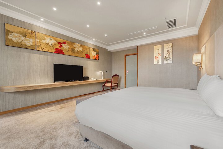 Room 35 of 86