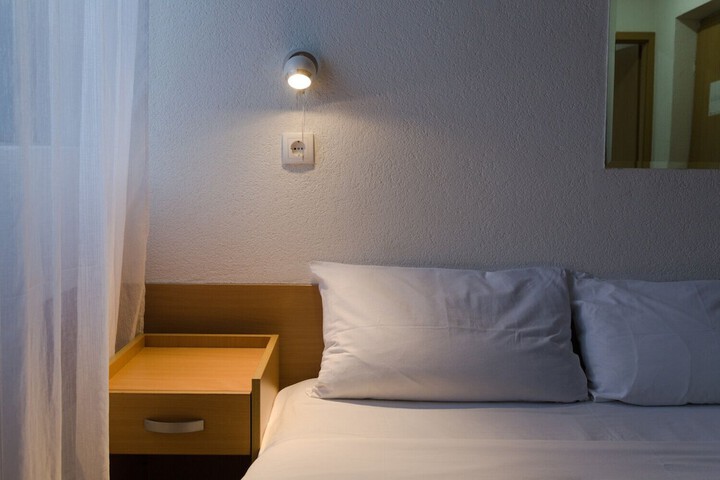 Room 40 of 96