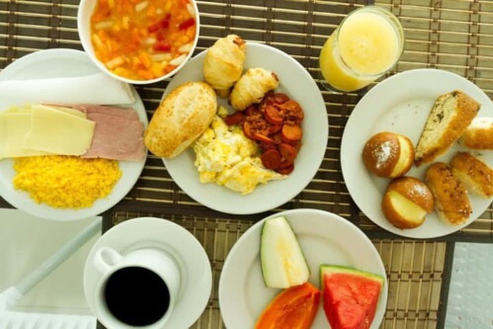 Breakfast/Coffee Service 54 of 72