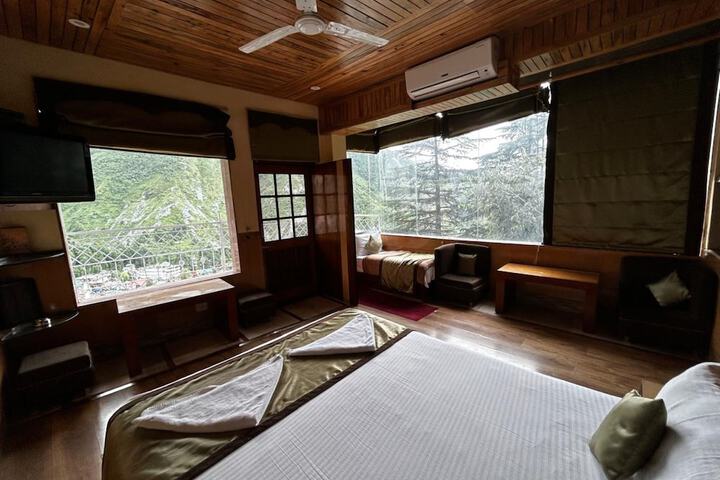 Room 11 of 22