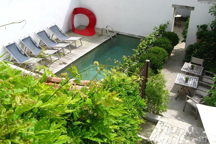 Pool 97 of 105