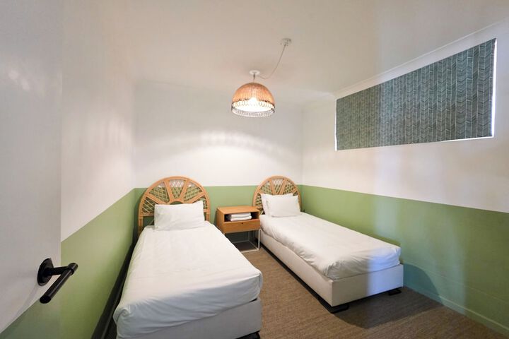 Room 22 of 37
