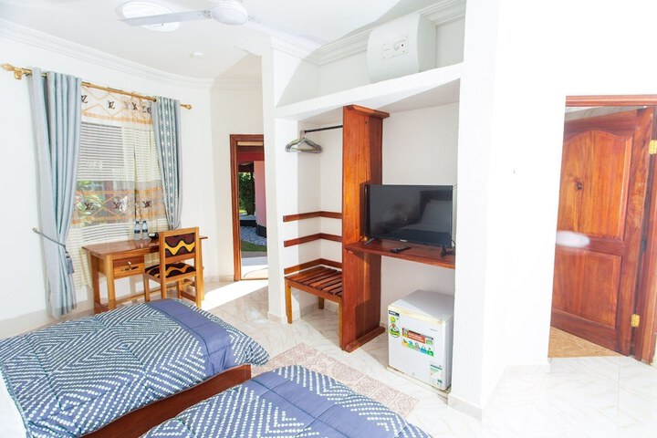 Room 44 of 161
