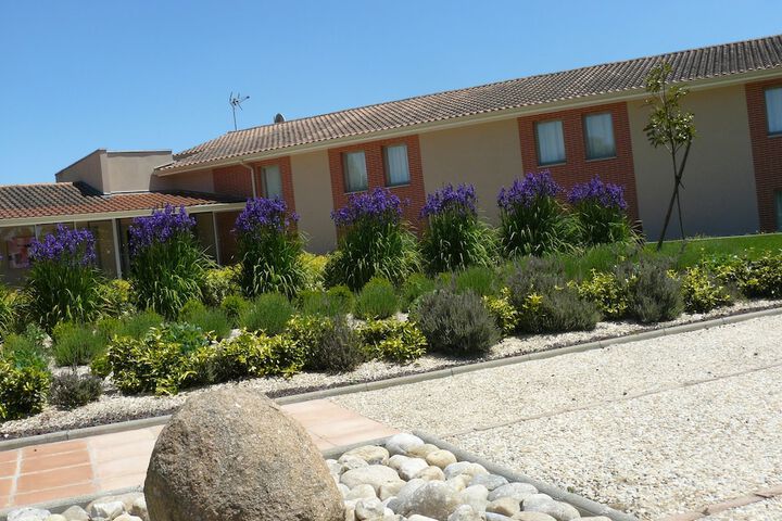 Hotel Entry