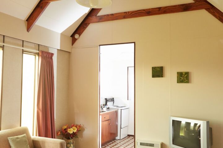 Room 18 of 32