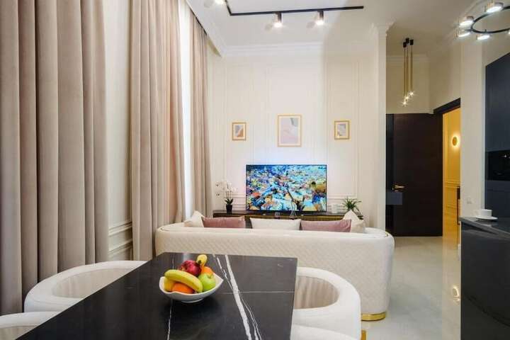 Room 34 of 42